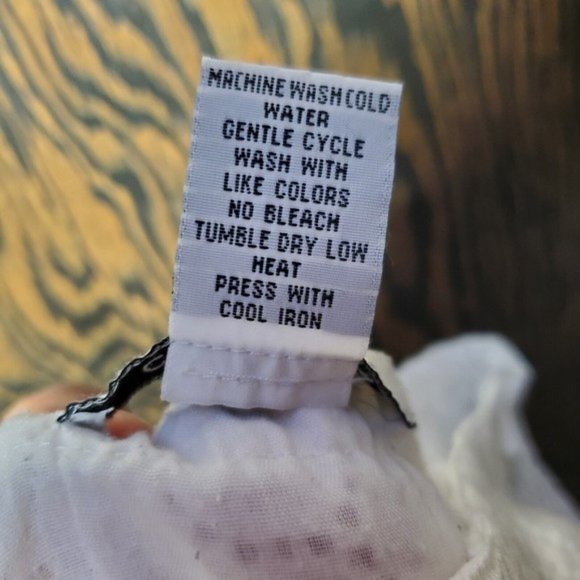 CAbi Women's Size 12 White Eyelet Skirt 100% Cotton Style 889 A-Line - Picture 6 of 6